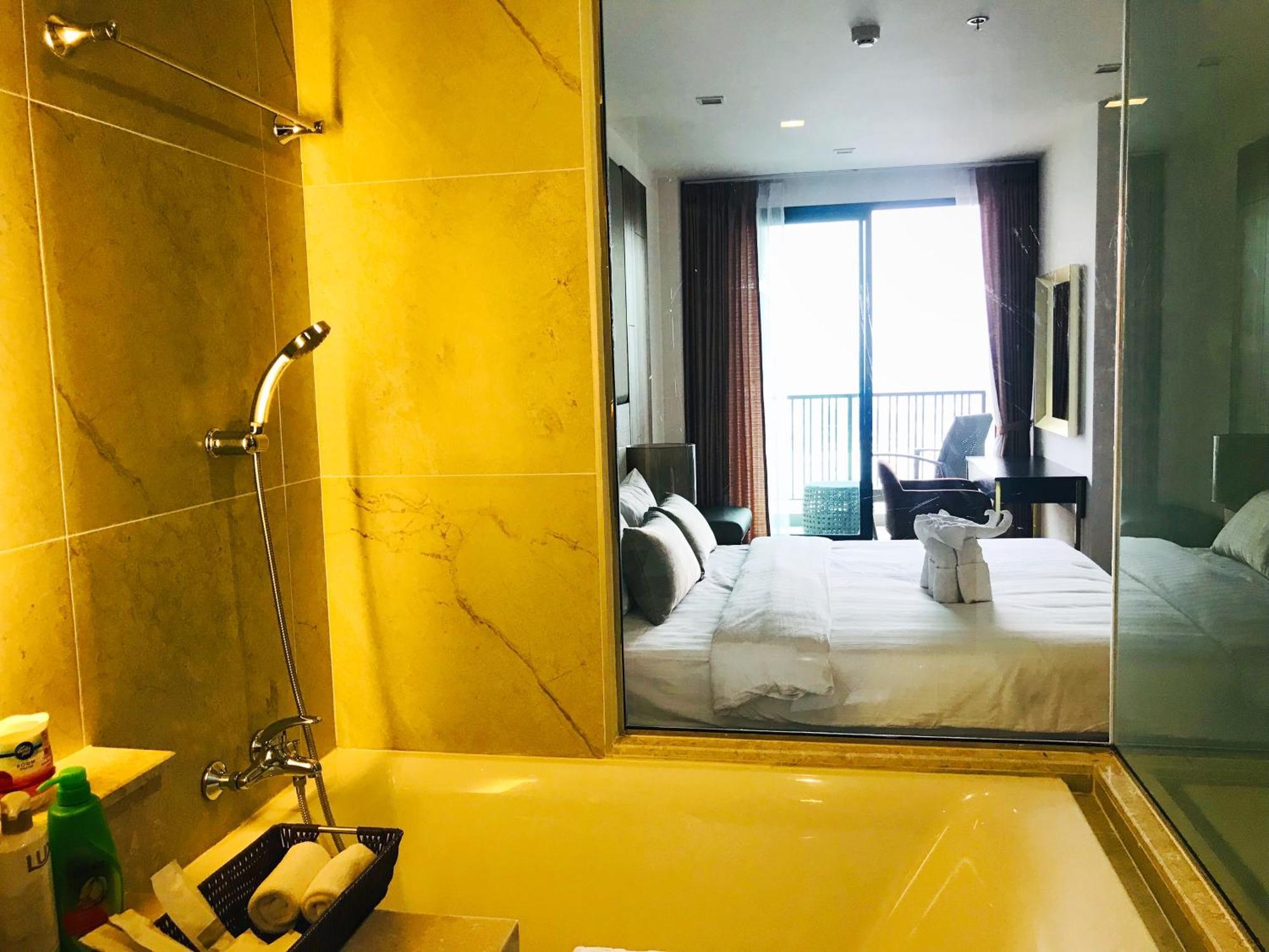 The Astra Suites Chiang Mai Exterior foto
