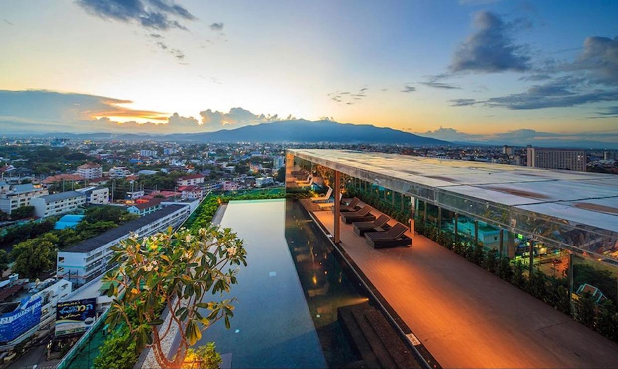 The Astra Suites Chiang Mai Exterior foto
