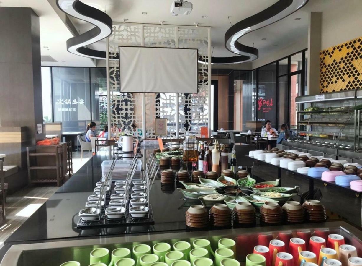 The Astra Suites Chiang Mai Exterior foto